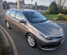 2017 Toyota Auris