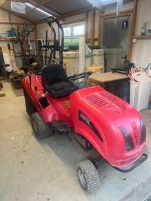 Ride On Lawnmover