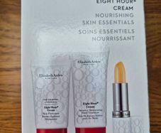 Elizabeth Arden 8 hour cream set