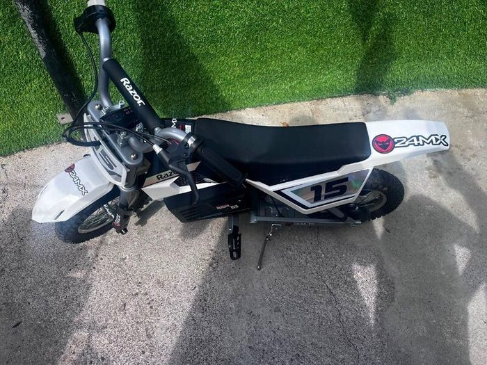 Razor MX400 Electric Motocross Dirt Bike for Teens