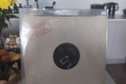 Dr. Feelgood - She's A Windup (12", Single, Ltd, S/Edition) Vinyl