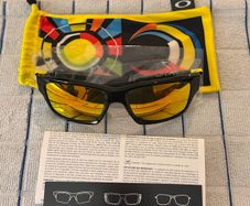 Oakley-Valentino Rossi