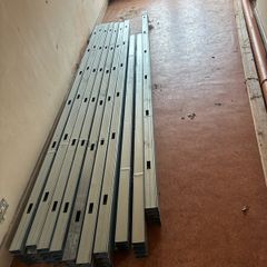 aluminium  studs