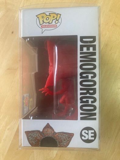 Stranger Things Demogorgon Funko Pop Red Glows. 1600 Pieces