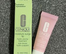 Clinique moisture surge lip treatment brand new