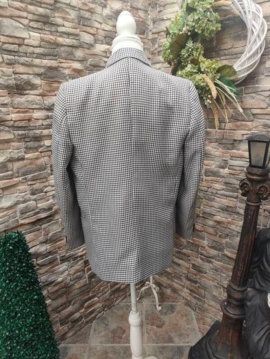 Black and White houndstooth blazer size 12 or  14 Postage included