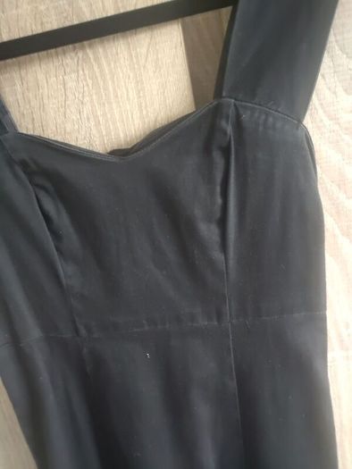 PRICE 39 euro Black villa dress size xs with zip