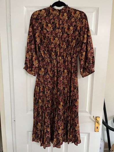 An elegant dress in floral print