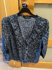 Ladies top size M