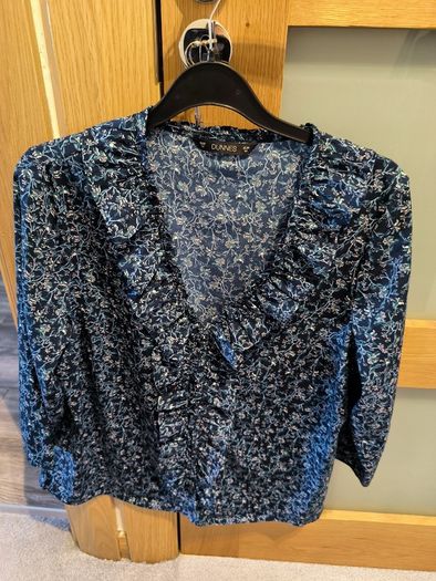 Ladies top size M