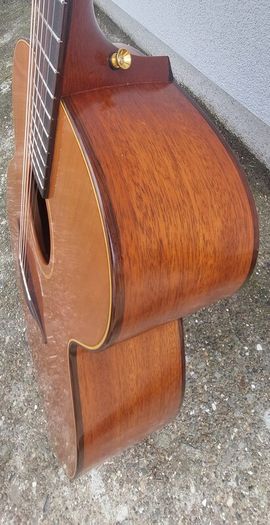 Lowden S10P (O22) JUMBO Made In Ireland in 1986. Very Rare Guitar from Lowdens Golden Era. Comes With A Calton Case worth 1500 on its own!