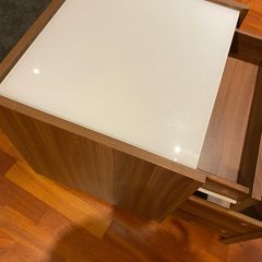 end table/ side table/ bedside table