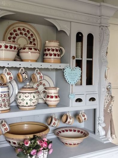 solid kitchen dresser delivery arranged