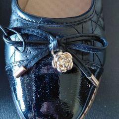 Ladies shoes