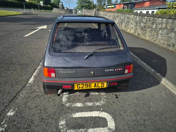 Peugeot 205 1.6 GTI 1990