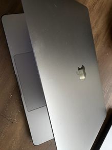MacBook Pro. 13inch. Touch Bar. 2022. Battery Good condition.