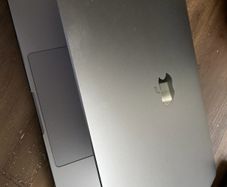 MacBook Pro. 13inch. Touch Bar. 2022. Battery Good condition.