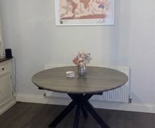 Manhattan Round Extending Dining Table