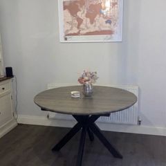 Manhattan Round Extending Dining Table