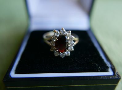 Vintage 9ct Yellow Gold 375 Gold Garnet  Ring 2,0g size L1/2