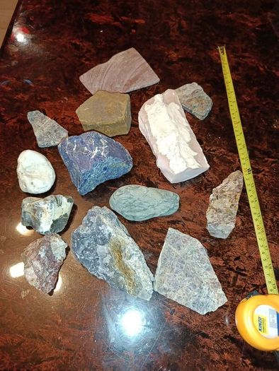 Large mineral specimen lot