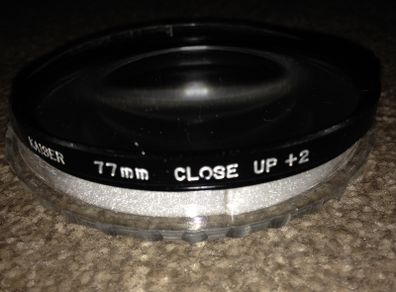 new Kaiser 77 mm Close-Up Lens + 2 / + 4 Storage