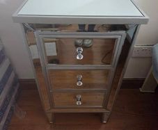 2 mirrored lockers and matching chest of drawers
