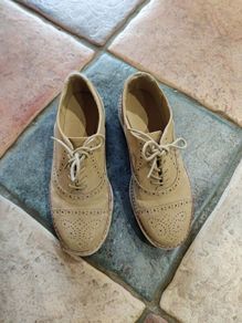 Ladies shoes