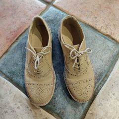 Ladies shoes