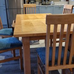 table and chairs