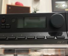Cyrus FM7 tuner. In immaculate condition with perfect brushed black paintwork. Comes with power lead and FM antenna.