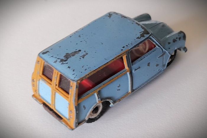 Diecast Vintage Dinky Toys Austin Se7en Countryman - Fair to Good Original Condition/No Box
