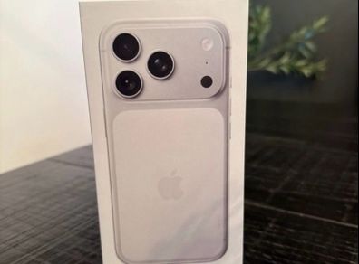 New iPhone 17 Pro 256 ( Irish Stock )