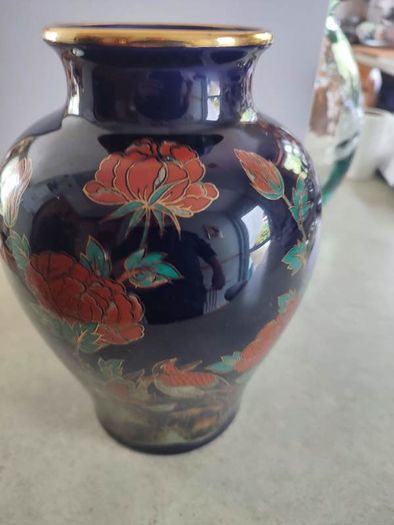 Vintage Arklow Pottery vase Oriental Paradise. Art Collection.