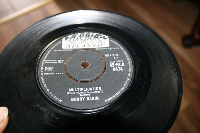 Single Vinyl's  85 pieces