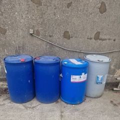 200 litre plastic barrels
