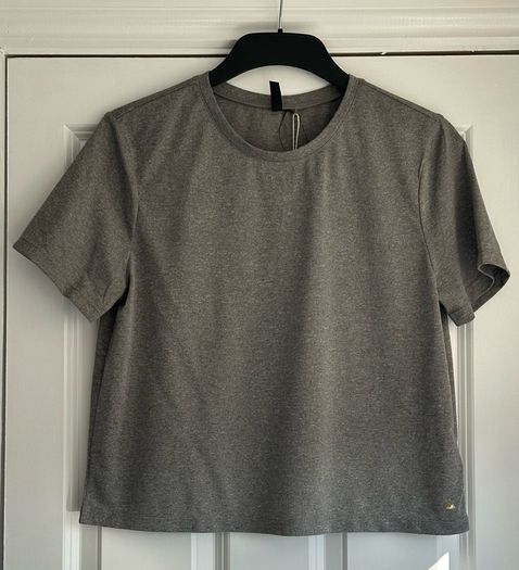 Purity Active tshirt - sz M