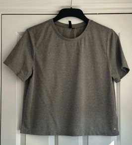 Purity Active tshirt - sz M