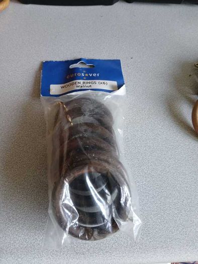 Curtain rings