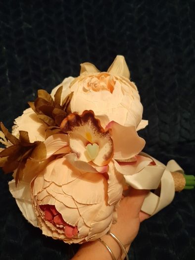 Bridesmaid bouquets