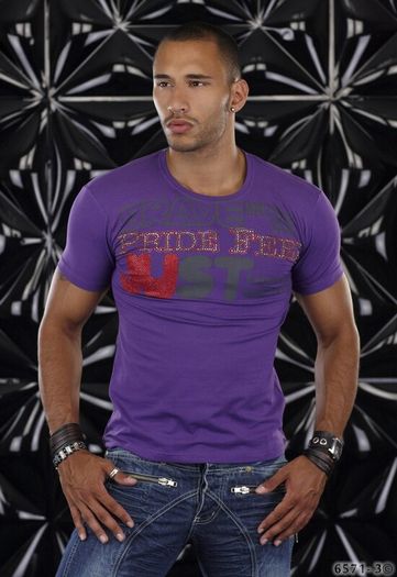 man t shirt size s sm with print
