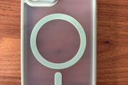iPhone 12 MagSafe Cover in Green