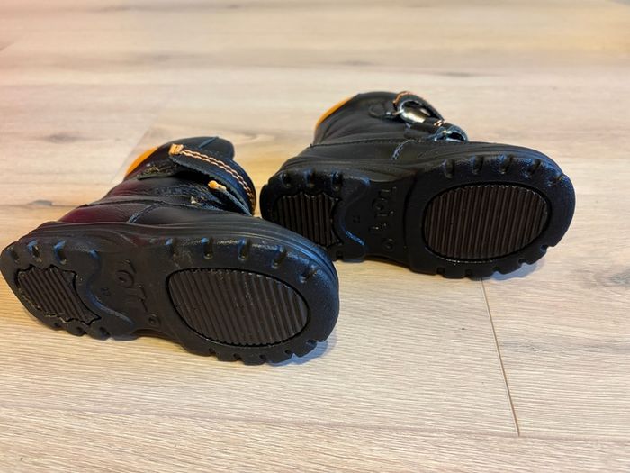 Real leather warm winter boots kids size 23eu