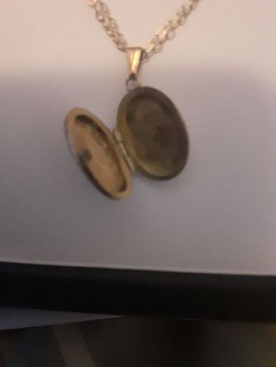 9 carat gold locket