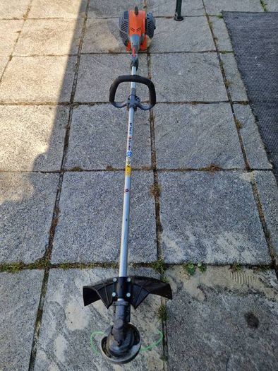 Oleo-Mac 240s grass trimmer
