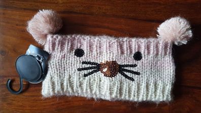 Cute hadband headwrap ear wormer accessories knit turban pom-pom eye nose and whisker detail brand new beige pink girl one size