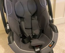 Besafe infant car seat plus isofix base