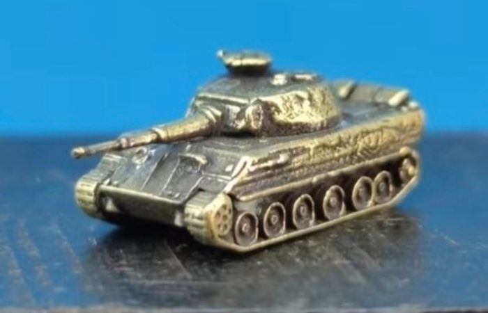 Miniature brass German panther tanks (4) aprox scale 1/350- 1/400 .