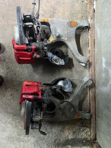 Audi A6 C7 rear brake and wishbone assemblies