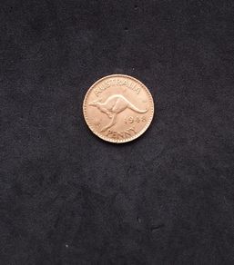 Crisp 1948 Australian One Penny - Leaping Kangaroo, Bronze Coin